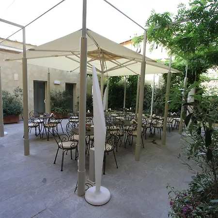 Residenza D'epoca Relais I Miracoli 2*