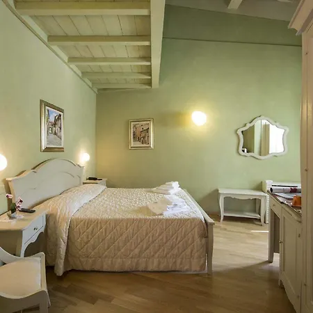 Residenza D'epoca Relais I Miracoli 2* ピサ